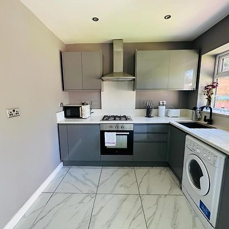 Burmese - 5 Bedroom House Earley Εξωτερικό φωτογραφία